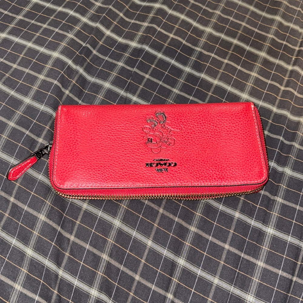 Coach Minnie Mouse Slim Zip Wallet red new NWOT Disney never used no box pebble - Picture 1 of 13
